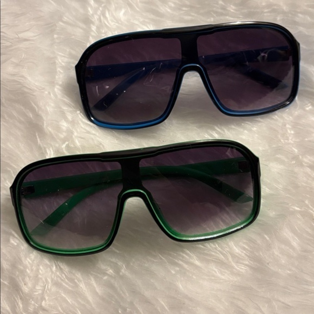 Stylish Black and Green Sunglasses Bulk Set